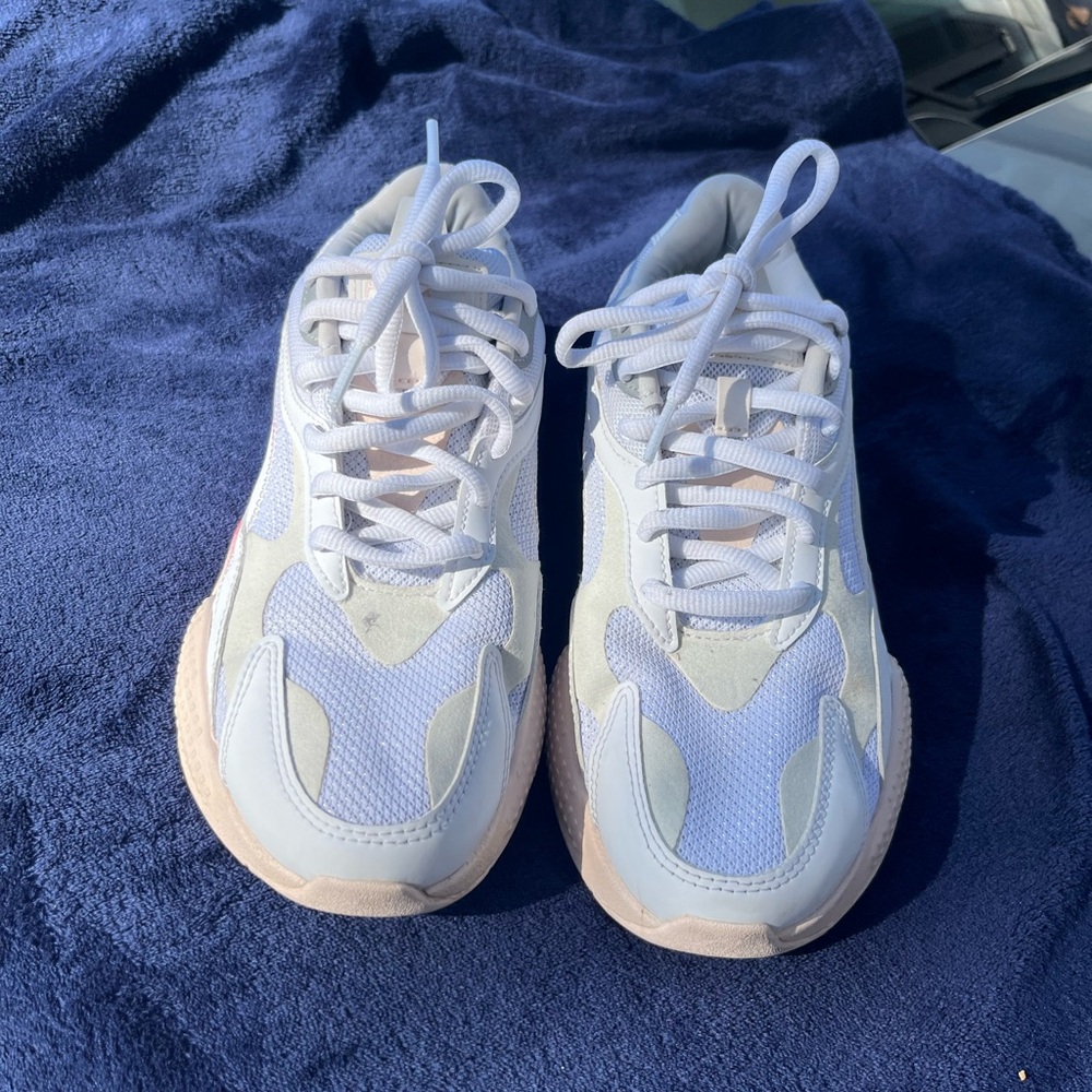 Puma - Picture 3 of 3